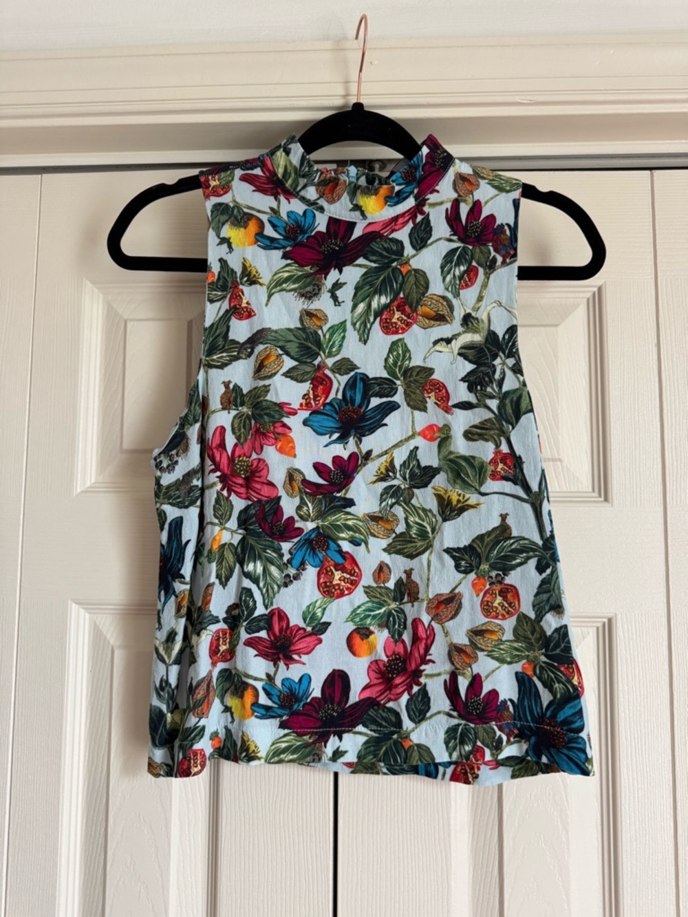 Topshop Light Blue Floral Sleeveless Top Size 6
